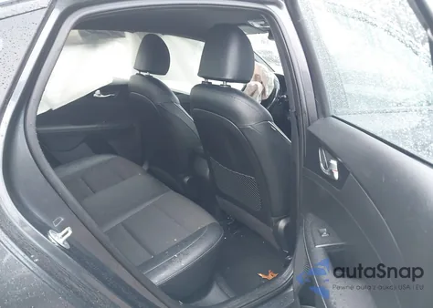 2021 Kia Forte Gt-Line z USA, uszkodzony, nr VIN 3KPF34AD0ME271504